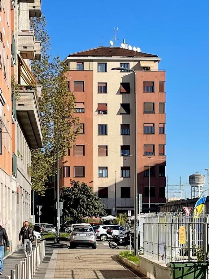 Enzo Apartment Milan Luaran gambar